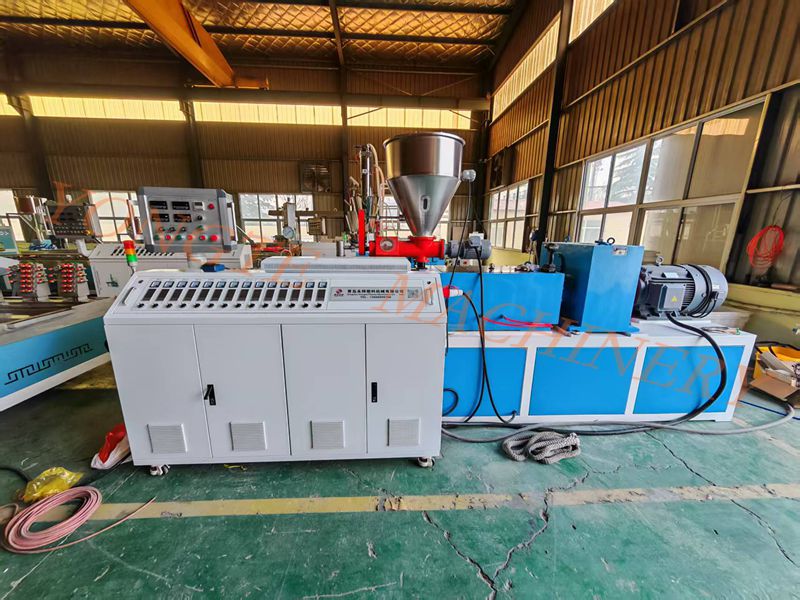 Yongte Plastic Machinery Automation -Ausrüstung ist in Europa beliebt