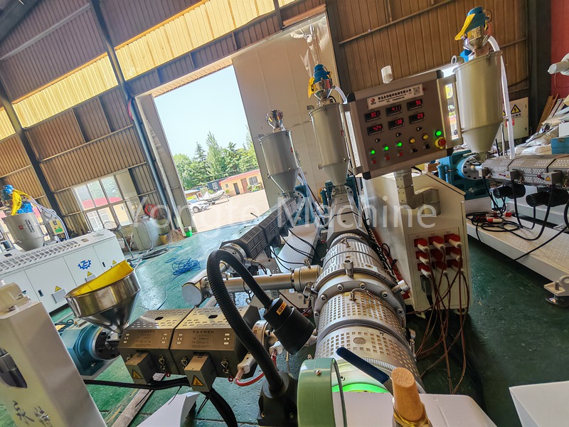 Wie hoch ist die Lebensdauer von PPR-Rohrformen aus unterschiedlichen Materialien?