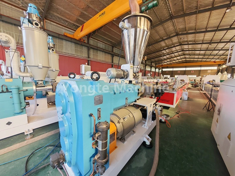 WPC-Türrahmen-Produktionslinie erfolgreich nach Indien verschifft