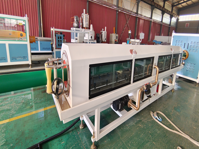 Spray cooling box