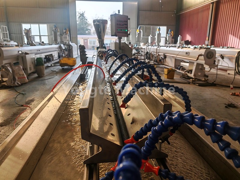 Gummisaugschlauchmaschine