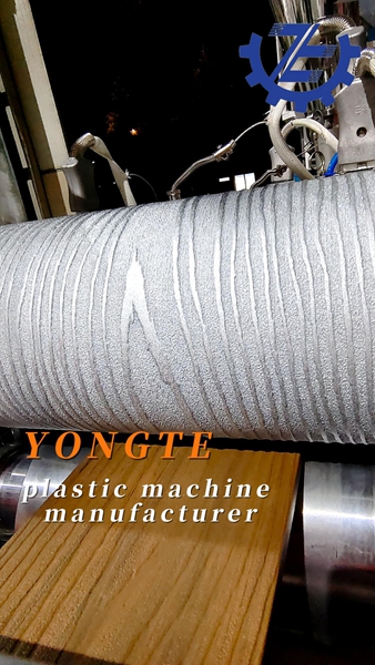 Yongte Plastic Machinery ermächtigt die holzplastische Fußbodenindustrie und kultiviert den Markt für europäische und amerikanische Umweltschutz zutiefst.