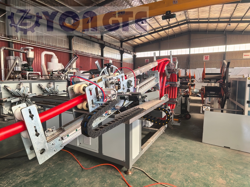 Die von Yongte Plastics Machinery selbst entwickelte Wickelmaschine löst das Wickeldilemma für PE-Rohre mit großem Durchmesser