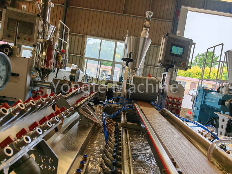 Wie oft sollte die WPC-Extrusionsmaschine geschmiert werden?
