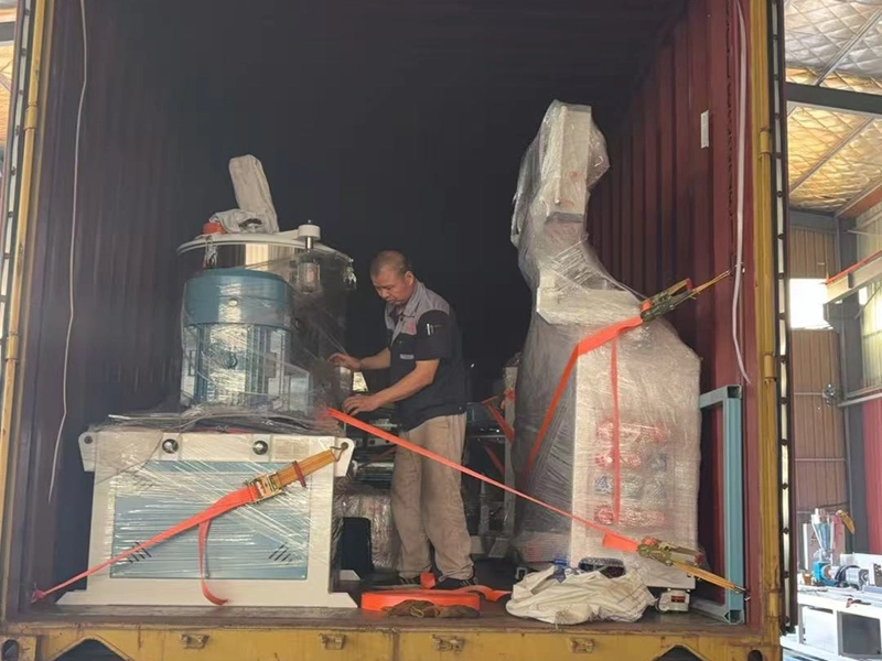 Produktionslinie für Gummi-Sickerwasserrohre wird nach Indien geliefert