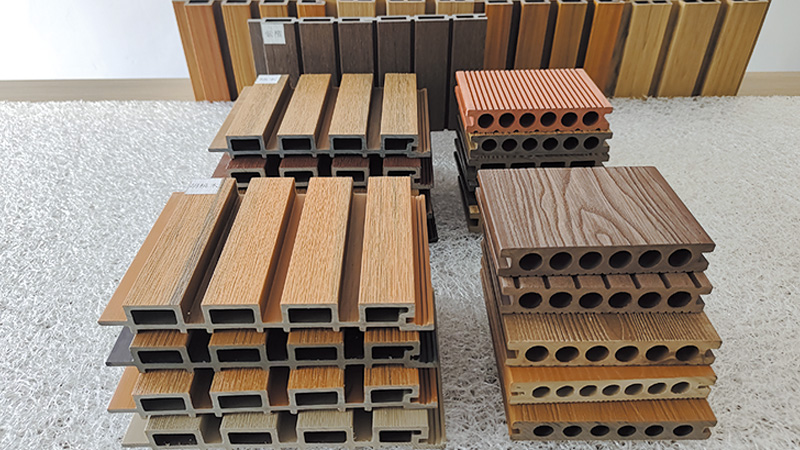 WPC decking machine