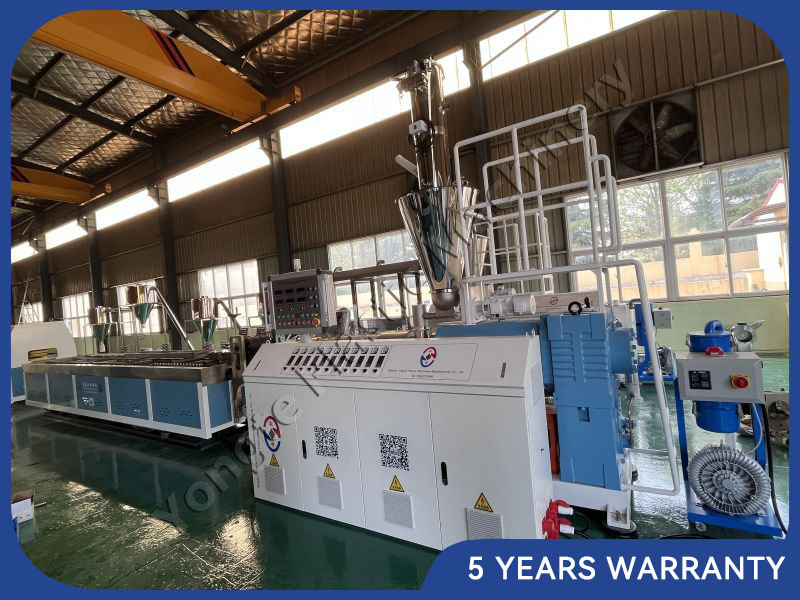 Holzplastik WPC Decking Extrusionsmaschine